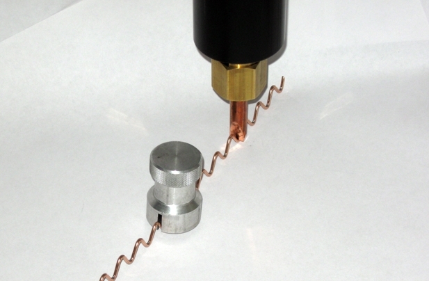Electrodo desarrollado para hilos metálicos ondulados Art. D1800100